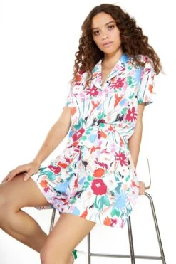 Glamorous Painted Multi Abstract Shorts 5 Glamorous Painted Multi Abstract Shorts -Cheap Softly Dressed Store 00c2e330fe99ae6016d4e4ae8675ce21