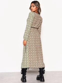 Glamorous Multi Orange-Yellow Ditsy Wrap Midi-Dress 11 Glamorous Multi Orange-Yellow Ditsy Wrap Midi-Dress -Cheap Softly Dressed Store 317f1c5f c491 4457 a96b 116474eff661