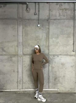 Glamorous Signature Long Sleeve Top - Cocoa -Cheap Softly Dressed Store 37175e9c 0d24 4348 9904 d53cc00d8229