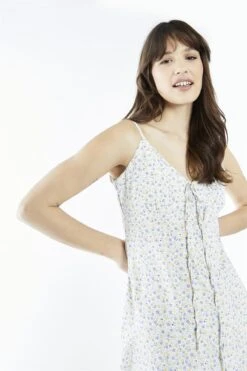 Glamorous Lilac Multi-Ditsy V-Neck Midi-Dress 6 Glamorous Lilac Multi-Ditsy V-Neck Midi-Dress -Cheap Softly Dressed Store 5556d8cb e276 487c 9ee0 4cf6fbfbb726