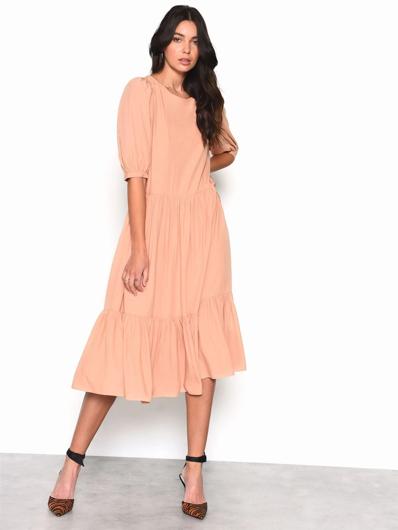 Glamorous Peach Long Sleeve Puff Midi Dress 1 Glamorous Peach Long Sleeve Puff Midi Dress