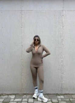 Glamorous Signature Half Zip Long Sleeve Top - Cocoa 5 Glamorous Signature Half Zip Long Sleeve Top - Cocoa -Cheap Softly Dressed Store 861701bb c4c5 4462 ba34 5fcd83326c5e