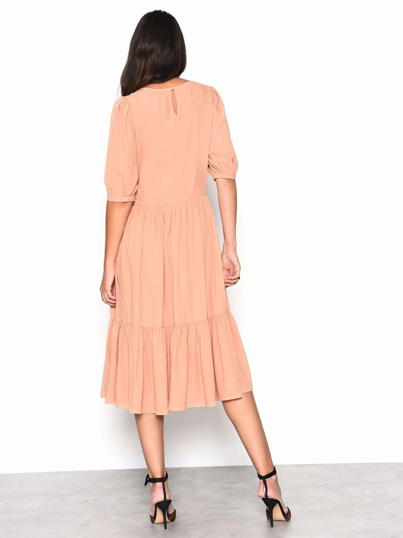 Glamorous Peach Long Sleeve Puff Midi Dress 2 Glamorous Peach Long Sleeve Puff Midi Dress - Image 2