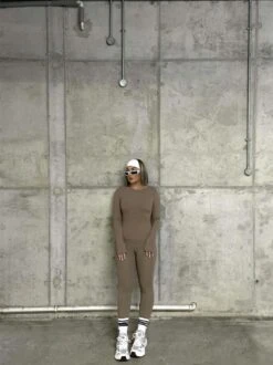 Glamorous Signature Long Sleeve Top - Cocoa -Cheap Softly Dressed Store 8f004072 bf5d 4a98 8164 4323b882cf1b