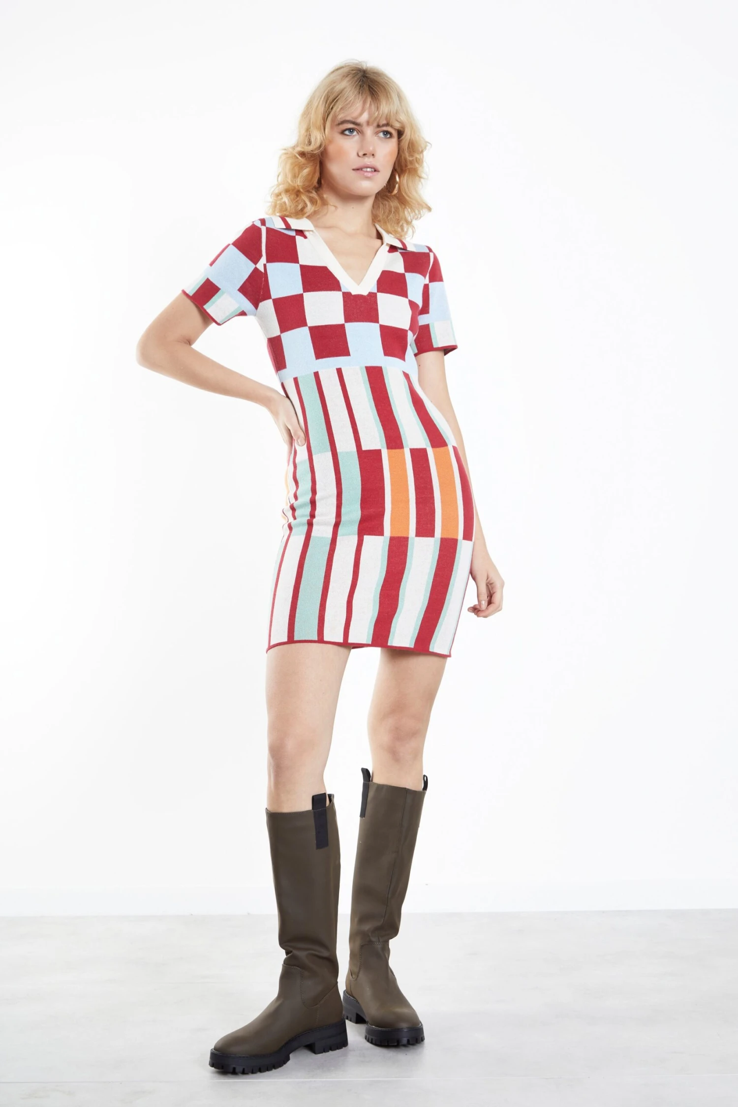 Glamorous Red Multi Graphic Knit V Neck Mini Dress 4 Glamorous Red Multi Graphic Knit V Neck Mini Dress - Image 4