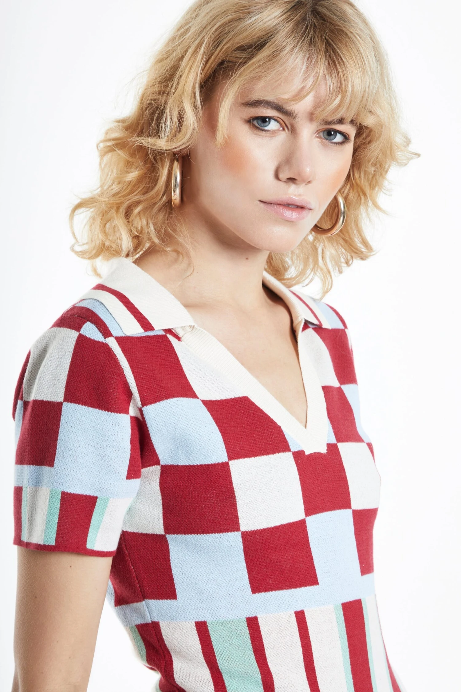 Glamorous Red Multi Graphic Knit V Neck Mini Dress 3 Glamorous Red Multi Graphic Knit V Neck Mini Dress - Image 3