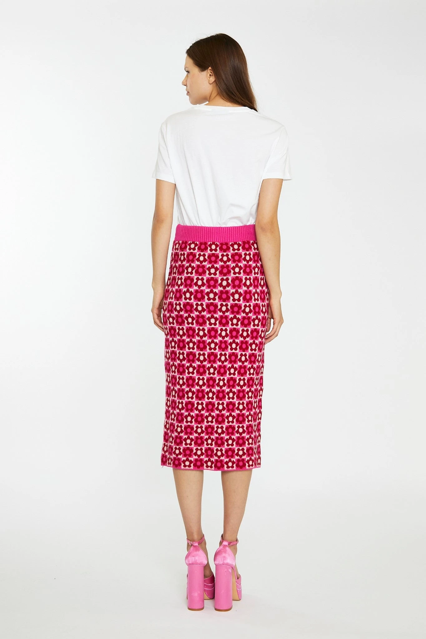Glamorous Red-Pink Flower Check Intarsia Knit Midi-Skirt 2 Glamorous Red-Pink Flower Check Intarsia Knit Midi-Skirt - Image 2