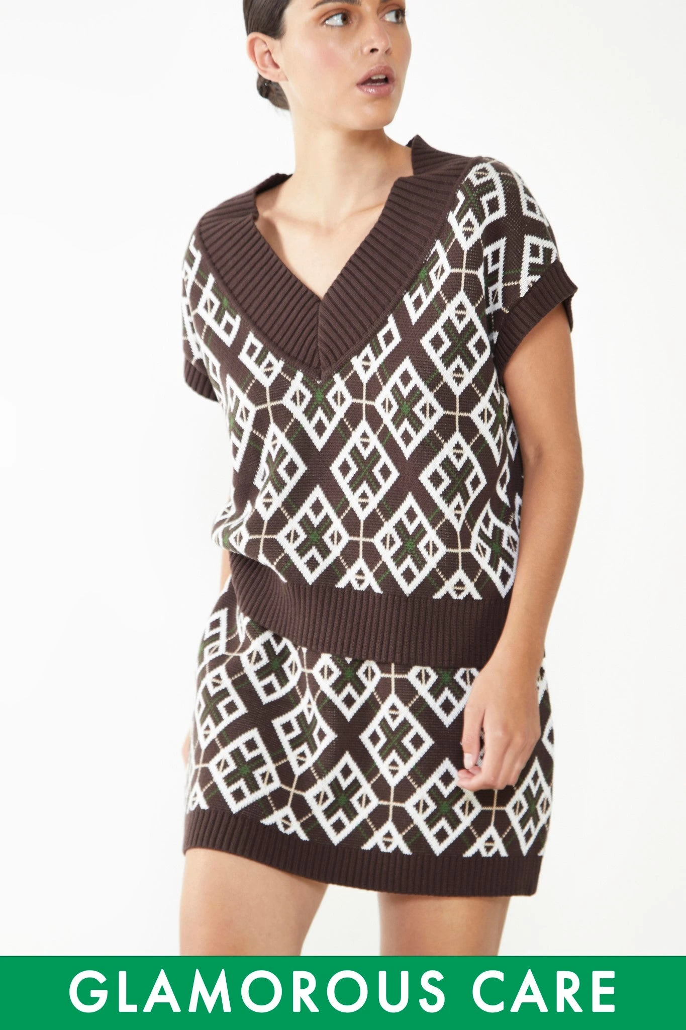 Glamorous Care Brown Geometric Print V-Neck Top 1 Glamorous Care Brown Geometric Print V-Neck Top