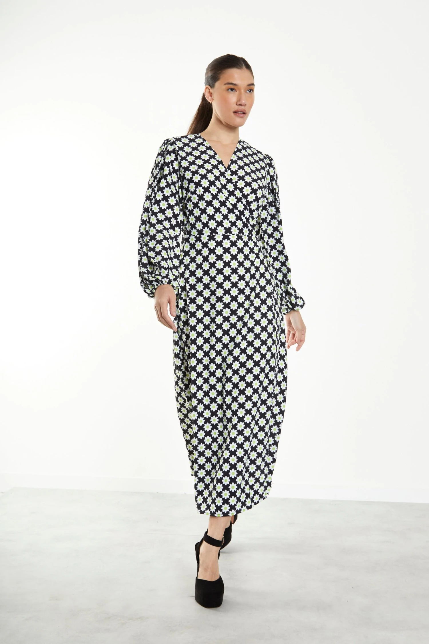 Glamorous Sixties Flower Long Sleeve Wrap Midi Dress 4 Glamorous Sixties Flower Long Sleeve Wrap Midi Dress - Image 4