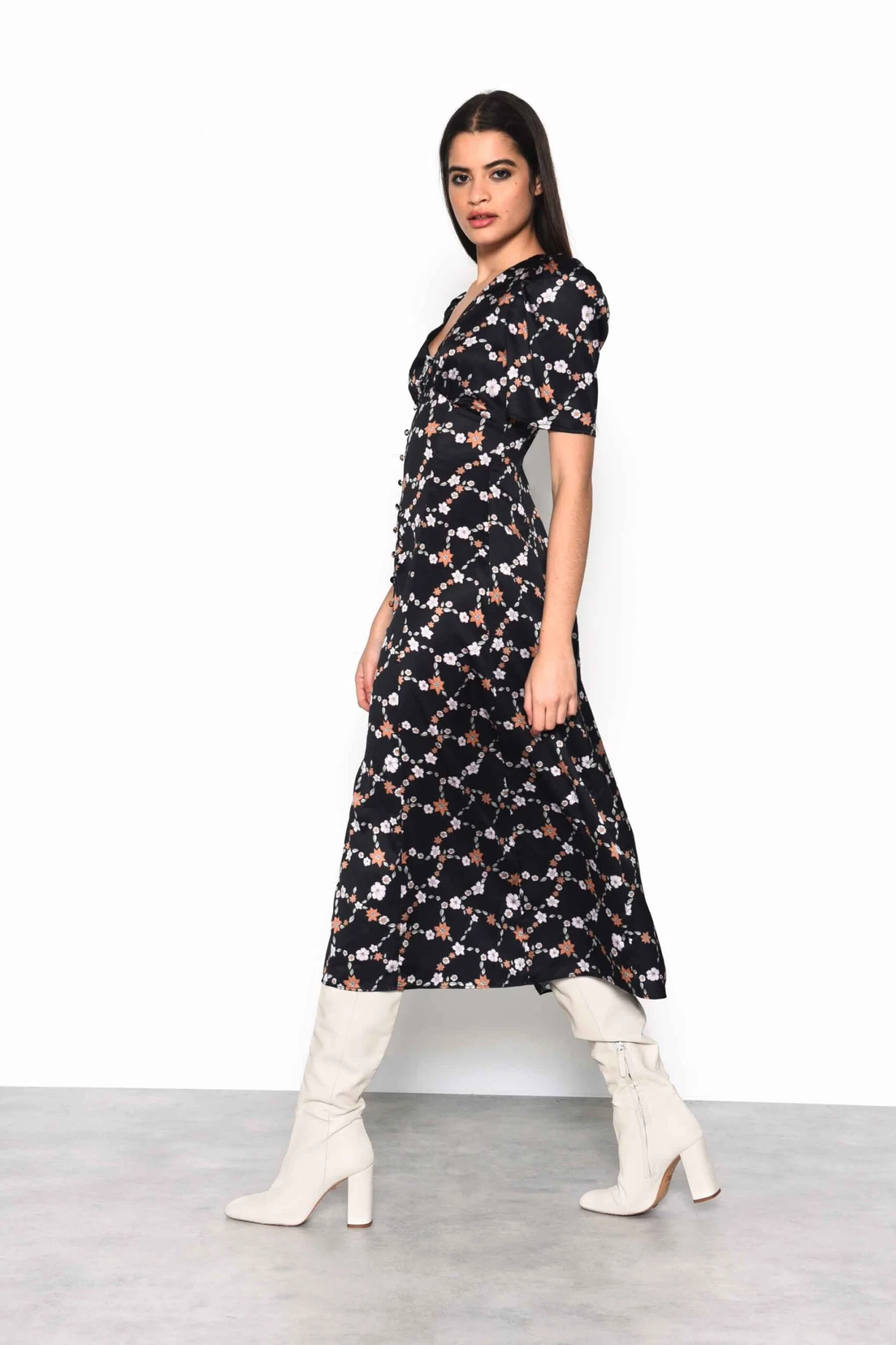 Glamorous Chain Floral Button Down Midi Dress With Plunging Neckline, Gathered Bust Detail And Puff Sleeves 3 Glamorous Chain Floral Button Down Midi Dress With Plunging Neckline, Gathered Bust Detail And Puff Sleeves - Image 3