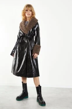Glamorous Black Belted Coat With Faux Fur