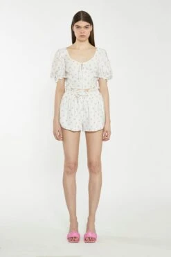 Glamorous Cream Pink Stem Flower Shorts