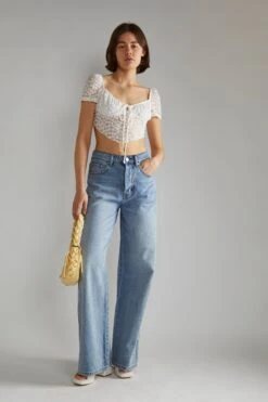 Glamorous White Lace Milkmaid Hanky Hem-Top