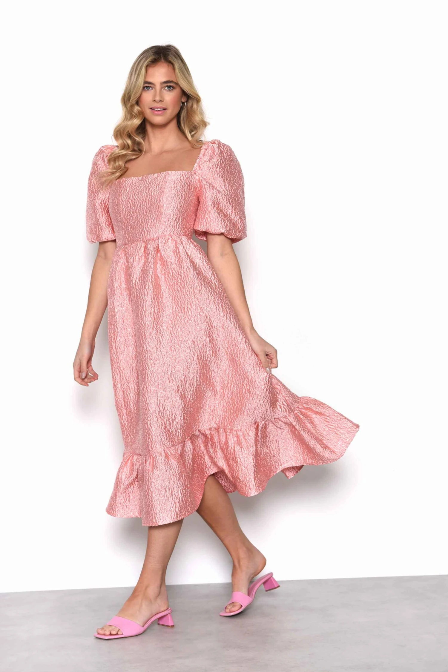 Glamorous Light Coral Textured Square Neck Puff Sleeve Empire Line Midaxi Dress With Tiered Oversized Skirt 1 Glamorous Light Coral Textured Square Neck Puff Sleeve Empire Line Midaxi Dress With Tiered Oversized Skirt