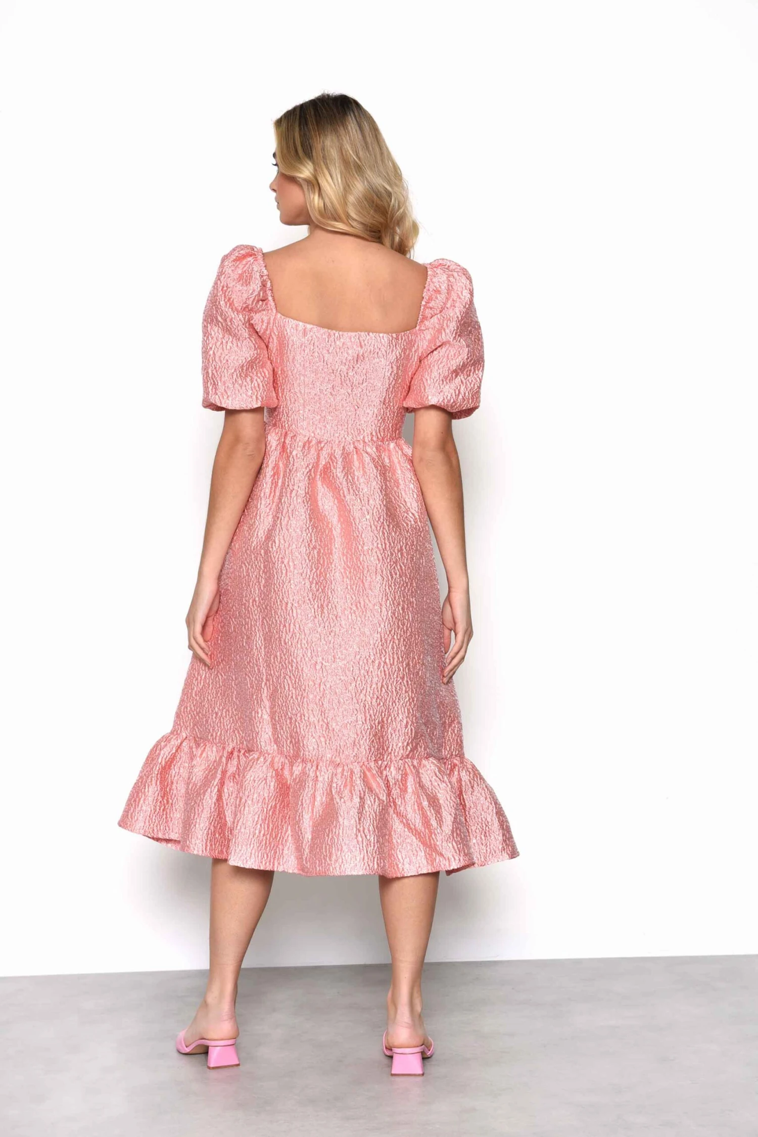 Glamorous Light Coral Textured Square Neck Puff Sleeve Empire Line Midaxi Dress With Tiered Oversized Skirt 2 Glamorous Light Coral Textured Square Neck Puff Sleeve Empire Line Midaxi Dress With Tiered Oversized Skirt - Image 2