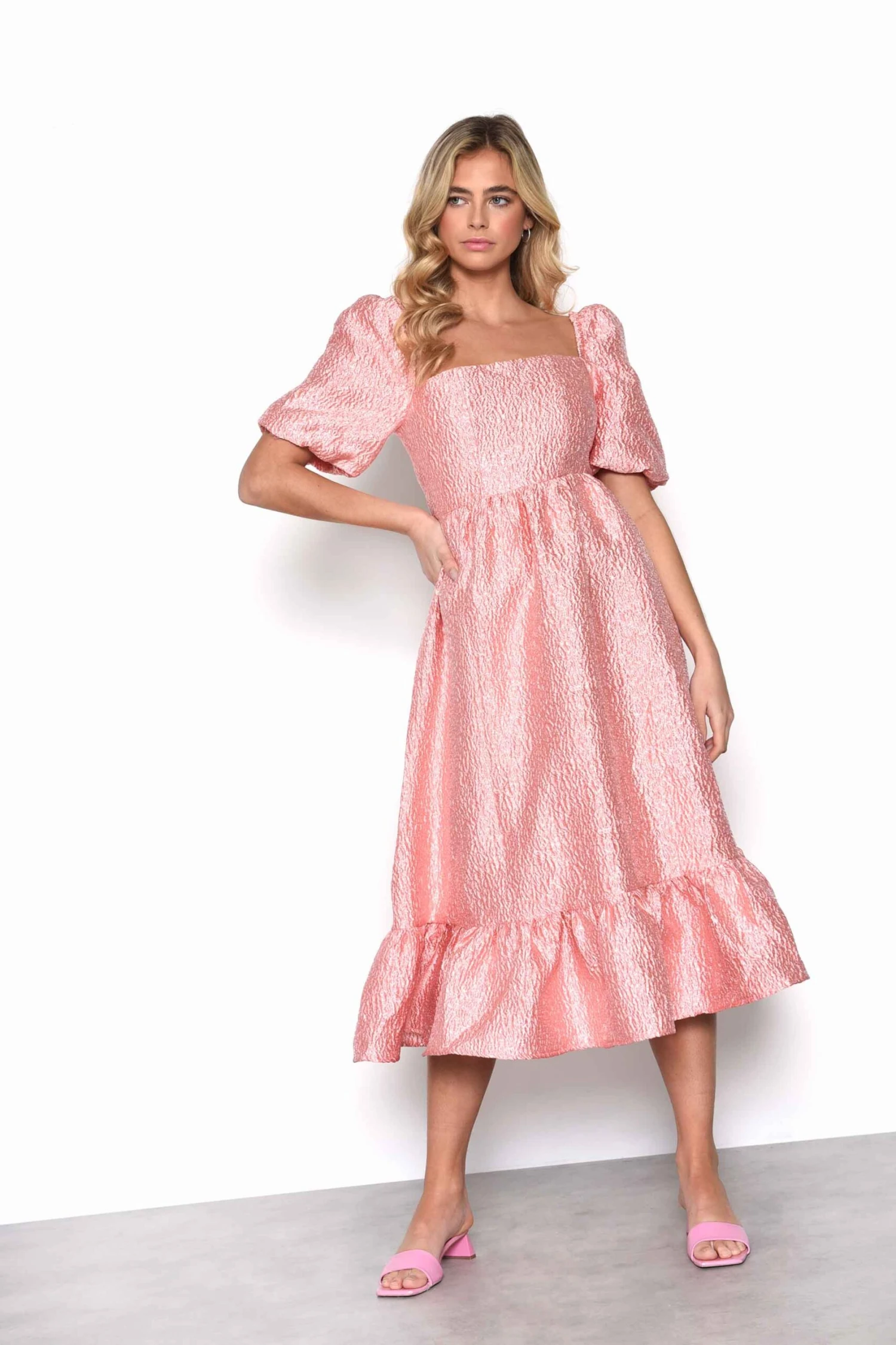 Glamorous Light Coral Textured Square Neck Puff Sleeve Empire Line Midaxi Dress With Tiered Oversized Skirt 3 Glamorous Light Coral Textured Square Neck Puff Sleeve Empire Line Midaxi Dress With Tiered Oversized Skirt - Image 3