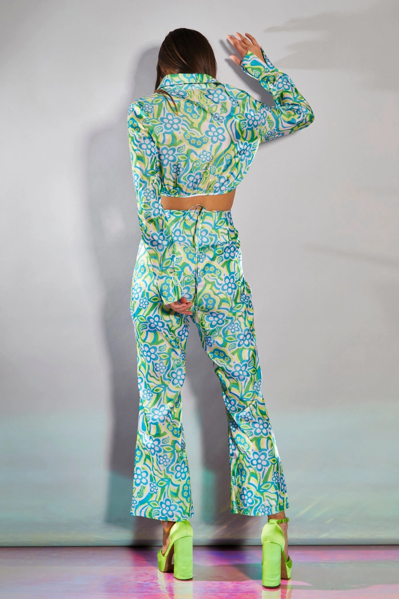 Glamorous Collection Metallic Swirl Floral Crop Flared Trousers 2 Glamorous Collection Metallic Swirl Floral Crop Flared Trousers - Image 2