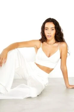 Glamorous Studio White Satin Wide-Leg Trousers -Cheap Softly Dressed Store GS0129A V94 04