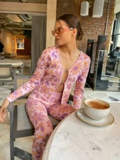 Glamorous Pink-Peach-Retro-Flower Open Front Top