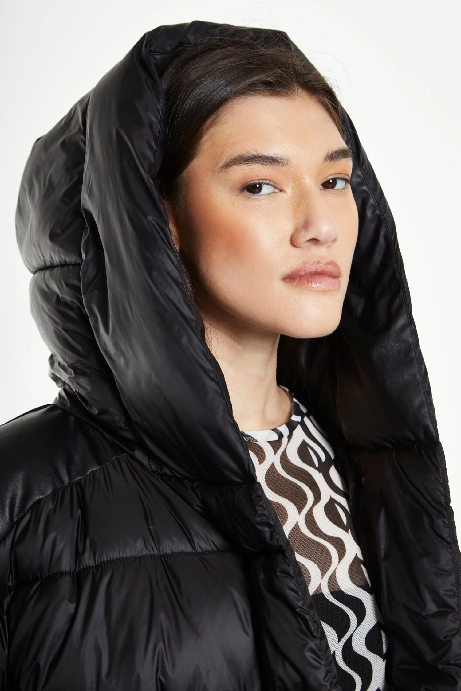 Glamorous Black Hooded Puffer Jacket 4 Glamorous Black Hooded Puffer Jacket - Image 4