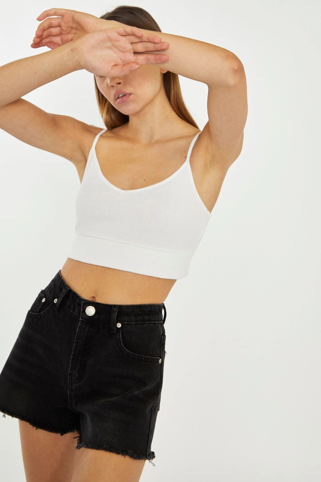 Glamorous Black-Wash Frayed Edge Denim Shorts 1 Glamorous Black-Wash Frayed Edge Denim Shorts