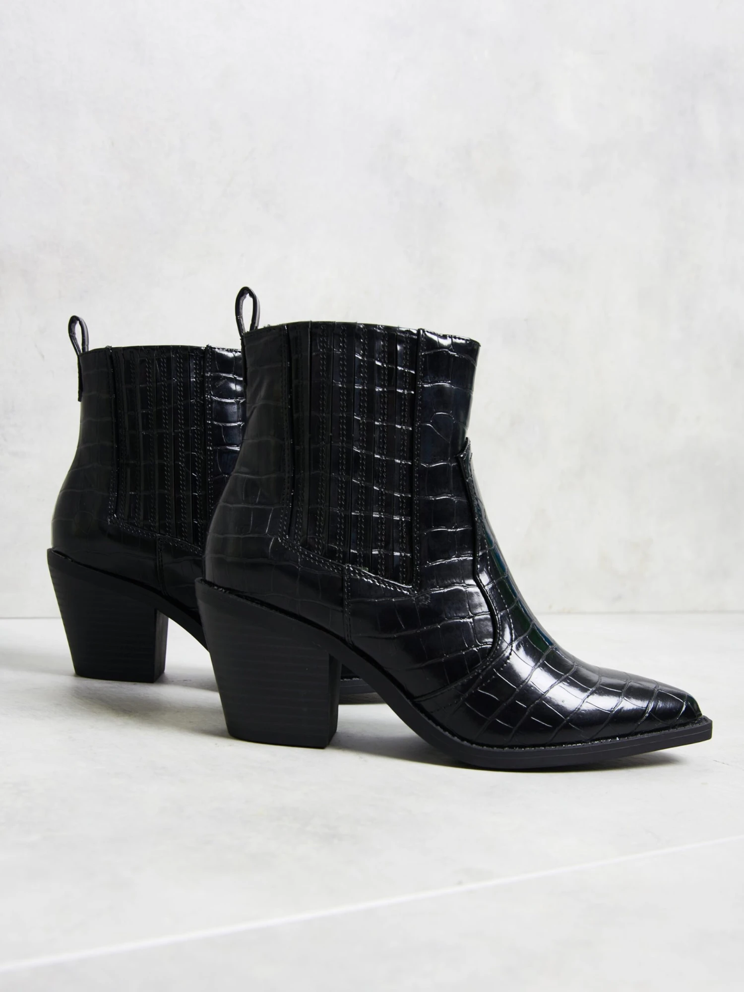 Glamorous Black Western Block Heel Boots 2 Glamorous Black Western Block Heel Boots - Image 2