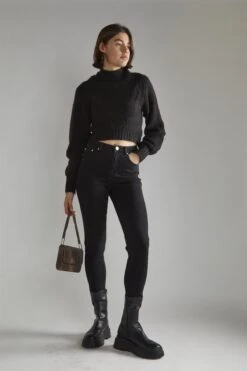 Glamorous Black Crew Neck Crop-Jumper -Cheap Softly Dressed Store a0f76d3c 697d 43ea 9de0 ebba7f3972e1