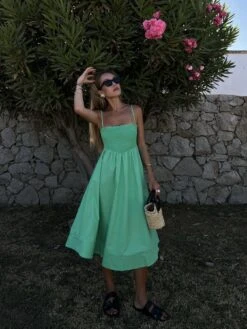 Glamorous Gracie Smocked Midi-Dress -Bright-Green 7 Glamorous Gracie Smocked Midi-Dress -Bright-Green -Cheap Softly Dressed Store af9b9167 a214 44bc b6ff f192a707f7a9