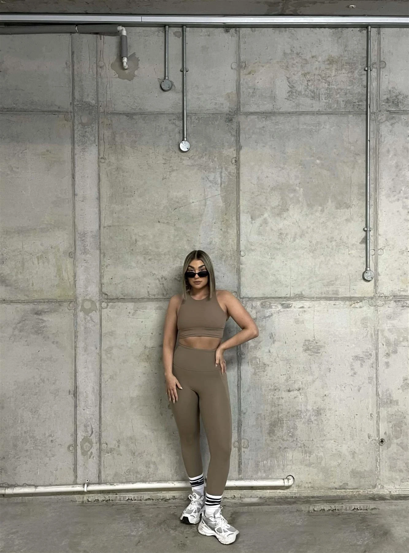 Glamorous Signature Regular Side Pocket Leggings - Cocoa 3 Glamorous Signature Regular Side Pocket Leggings - Cocoa - Image 3