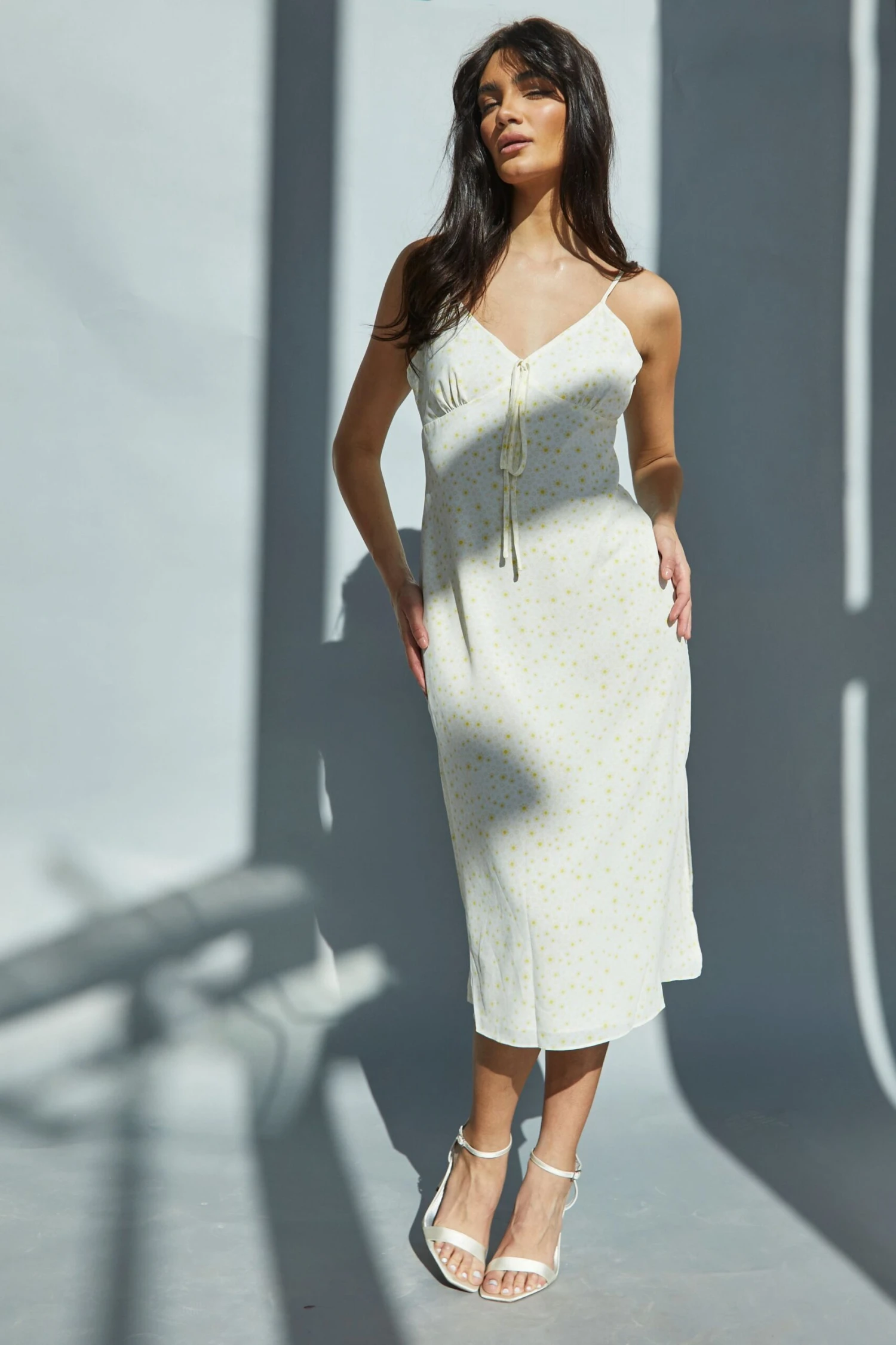 Glamorous Pale Daisy V-Neck Tie Front Midi Dress 1 Glamorous Pale Daisy V-Neck Tie Front Midi Dress