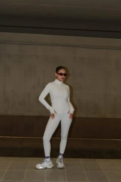 Glamorous Signature Full Length Invisible Pocket Leggings - Putty