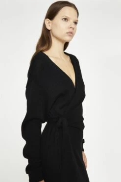 Glamorous Women's Black Tie-Waist Knitted Midi-Dress -Cheap Softly Dressed Store f375b0fa ba8e 4b3d a706 8afe5cf9fce2